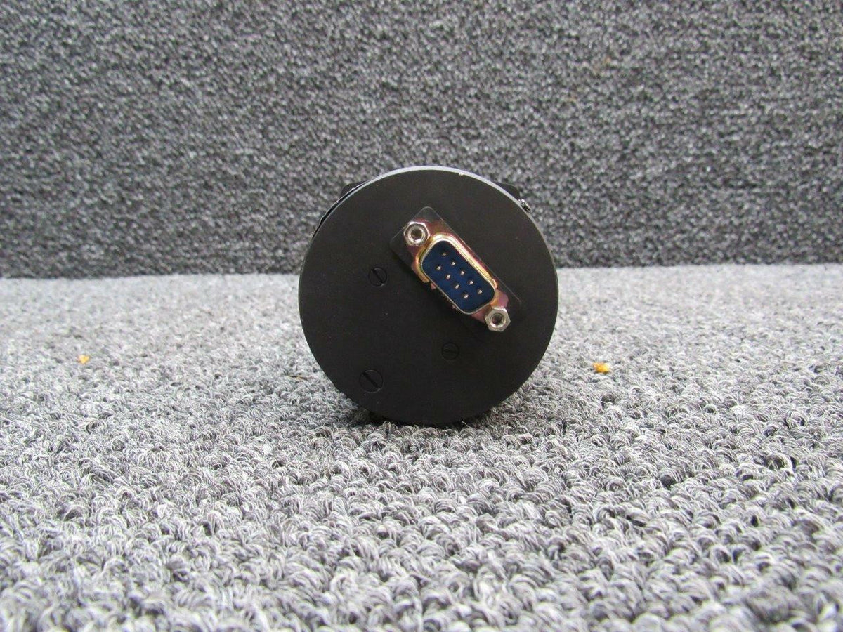 UMA T04213U150P08W UMA Oil Pressure Gauge NO DIAL NEW OLD STOCK