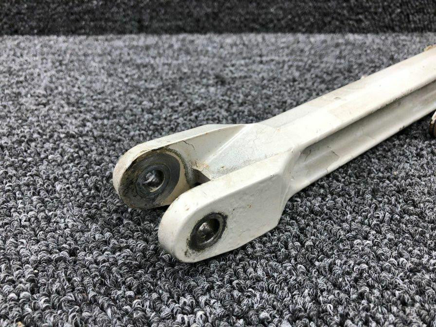 Cessna 0841103-7 / 0841102-4 Cessna 320 Main Gear Side Link Assy LH W/ Uplock Hook