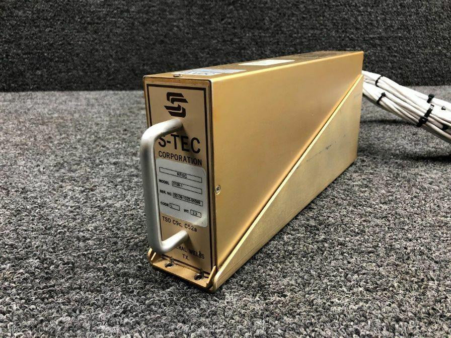S-Tec 0109-1 Beechcraft H35 S-Tec Autopilot Roll Computer W/ Tray Volts 14