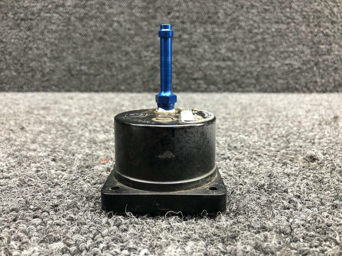 Manning Maxwell Moore 6704-382 ALT 50-320106 Beech H35 Manning Maxwell and Moore Suction Gauge