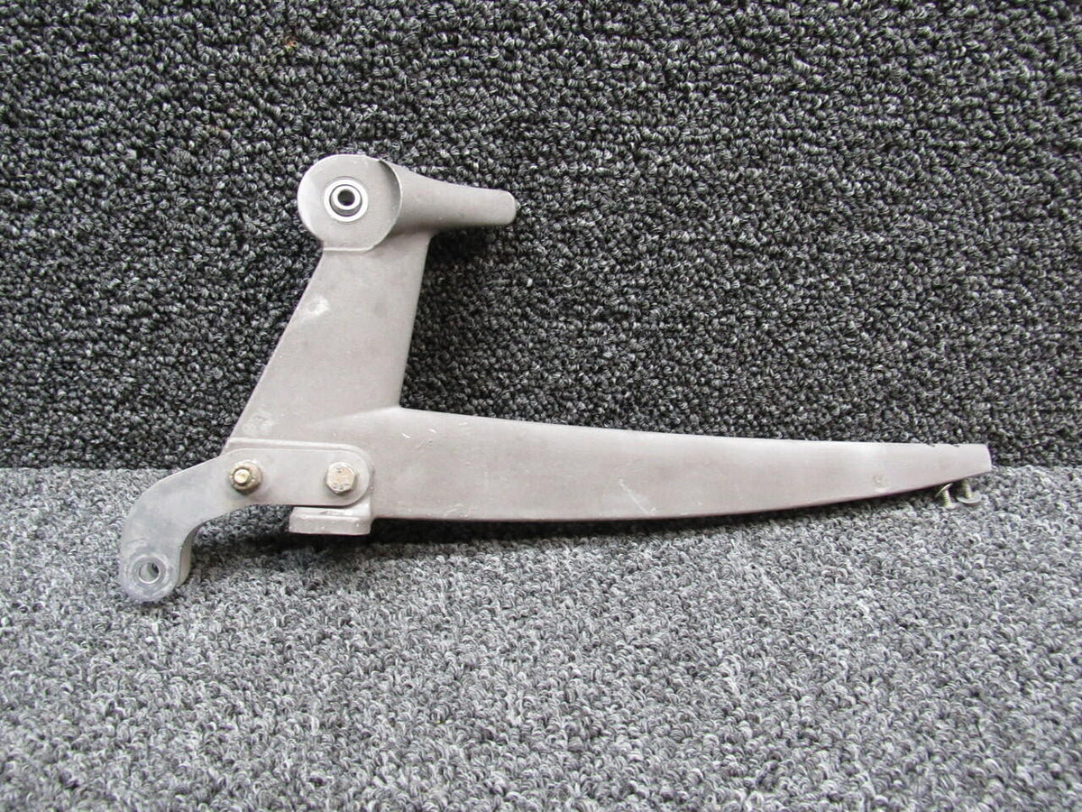 Columbia LA57265230 Columbia 350 Hinge Assembly Aft Flap WS 65.5 CAST