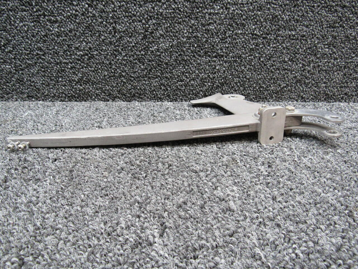 Columbia LA57265230 Columbia 350 Hinge Assembly Aft Flap WS 65.5 CAST