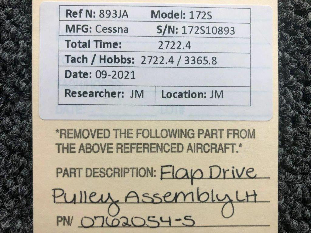 Cessna 0762054-5 Cessna 172S Flap Drive Pulley Assembly LH