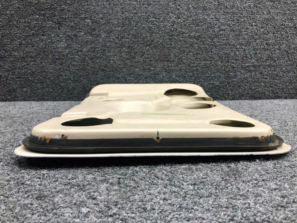Cessna 0717037-6 USE 0717037-8 Cessna 172S Baggage Door Assembly