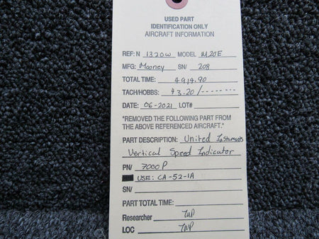 United Instruments 7000P USE CA-52-1A United Instruments Vertical Speed Indicator