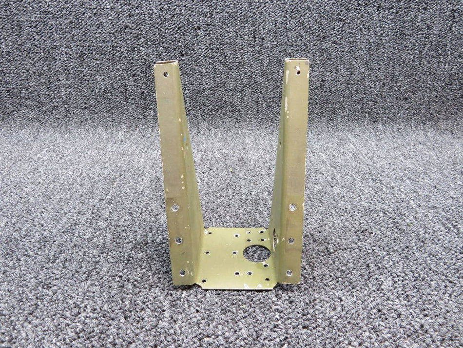 0711794-1 Cessna A185F Bracket