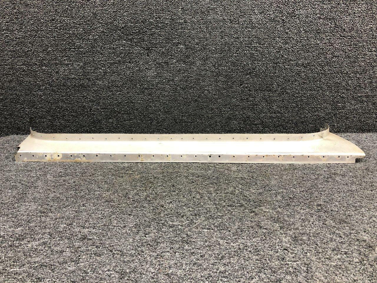 Cessna 0511291-202 Cessna 172 Fuselage Lower Door Sill Support RH