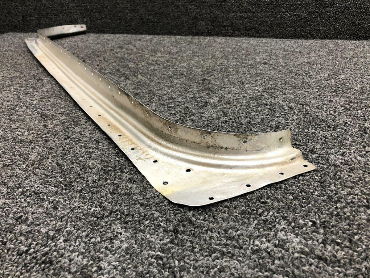 Cessna 0511116-1 Cessna 172 Fuselage Lower Door Sill RH