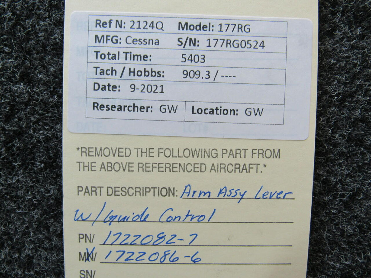 Cessna 1722082-7 / 1722086-6 Cessna 177RG Arm Assy Lever W/ Guide Control
