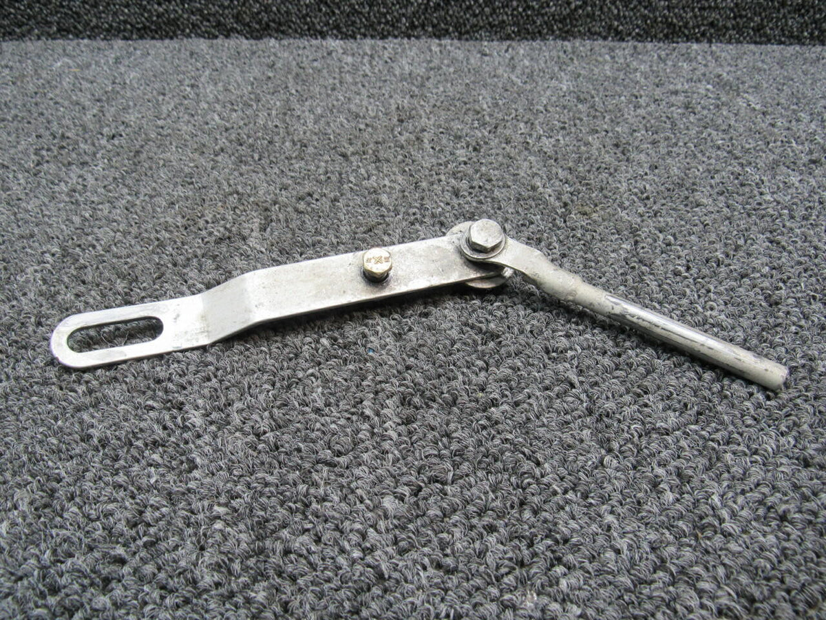 Cessna 1722082-7 / 1722086-6 Cessna 177RG Arm Assy Lever W/ Guide Control