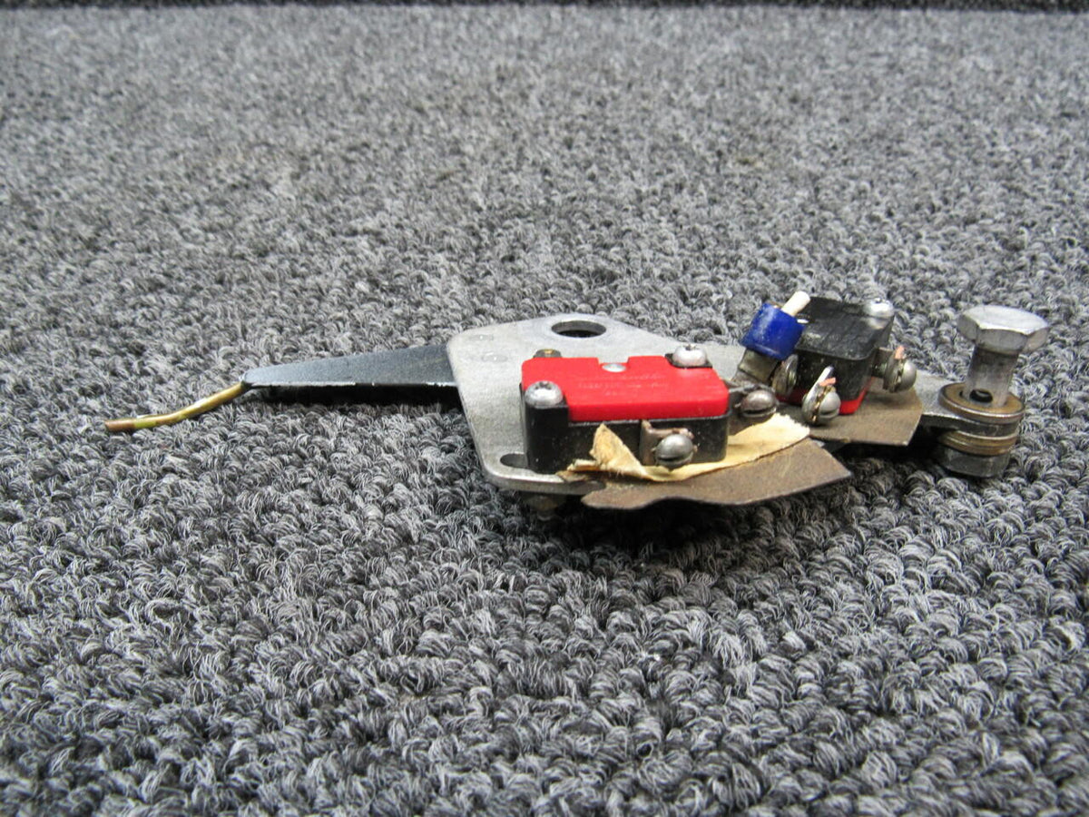 Cessna 1562033-18 Cessna 177RG Arm Assembly Flap Control