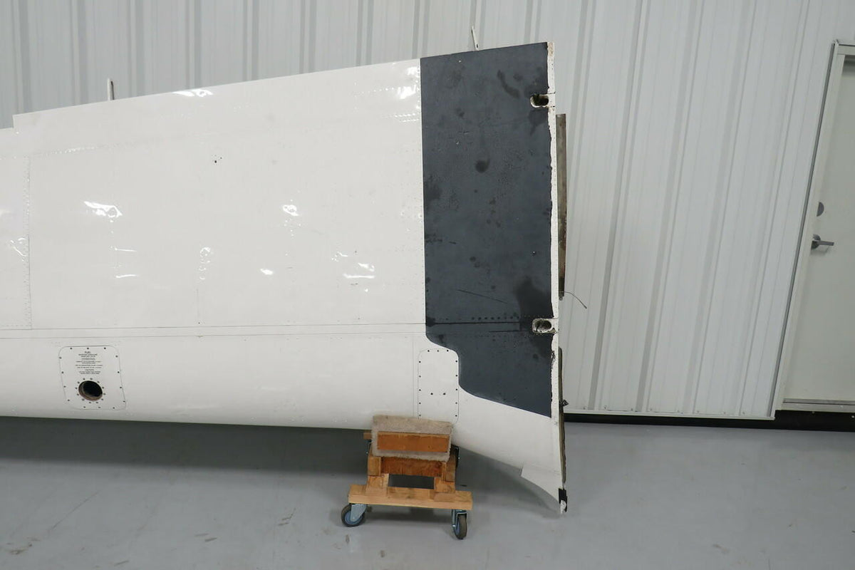Beech 35-115388-26 Beech V35 RH Wing Assembly