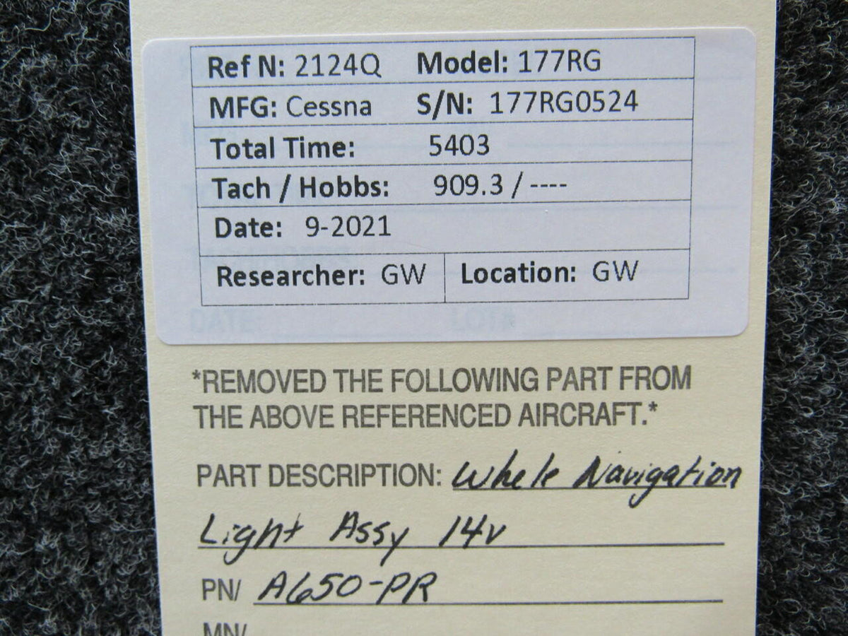 Whelen A650-PR Cessna 177RG Whelen Navigation Light Assembly Volts 14