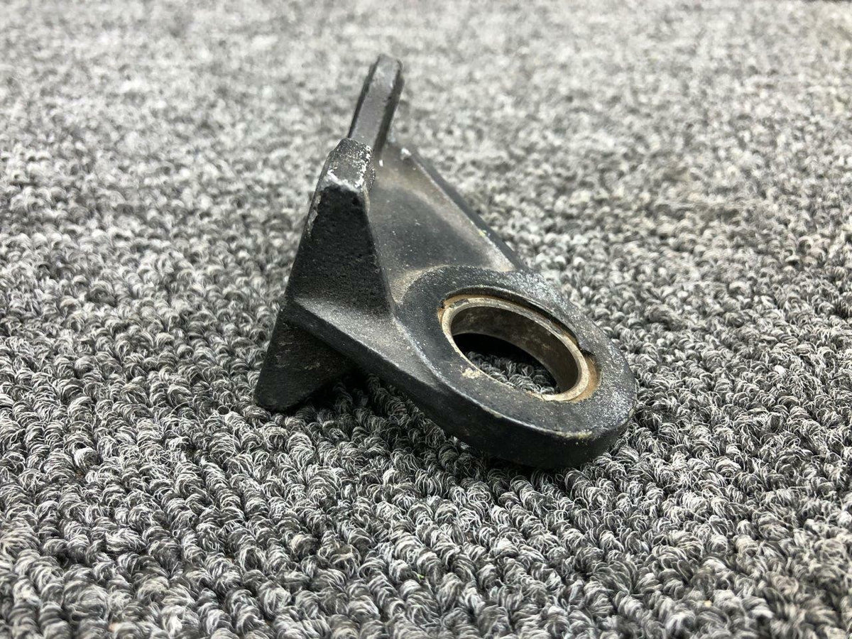 Hughes 269A7341-005 Hughes 269C Tail Rotor Pitch Control Bracket LH