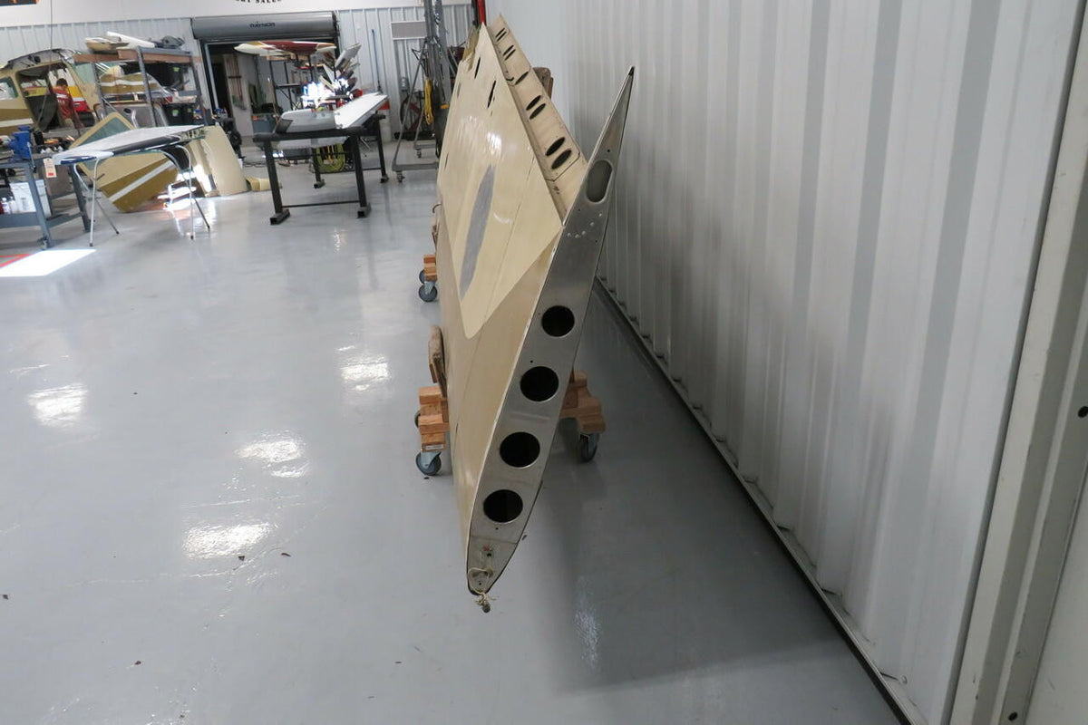 Cessna 1220002-32 Cessna 210 RH Wing Assembly