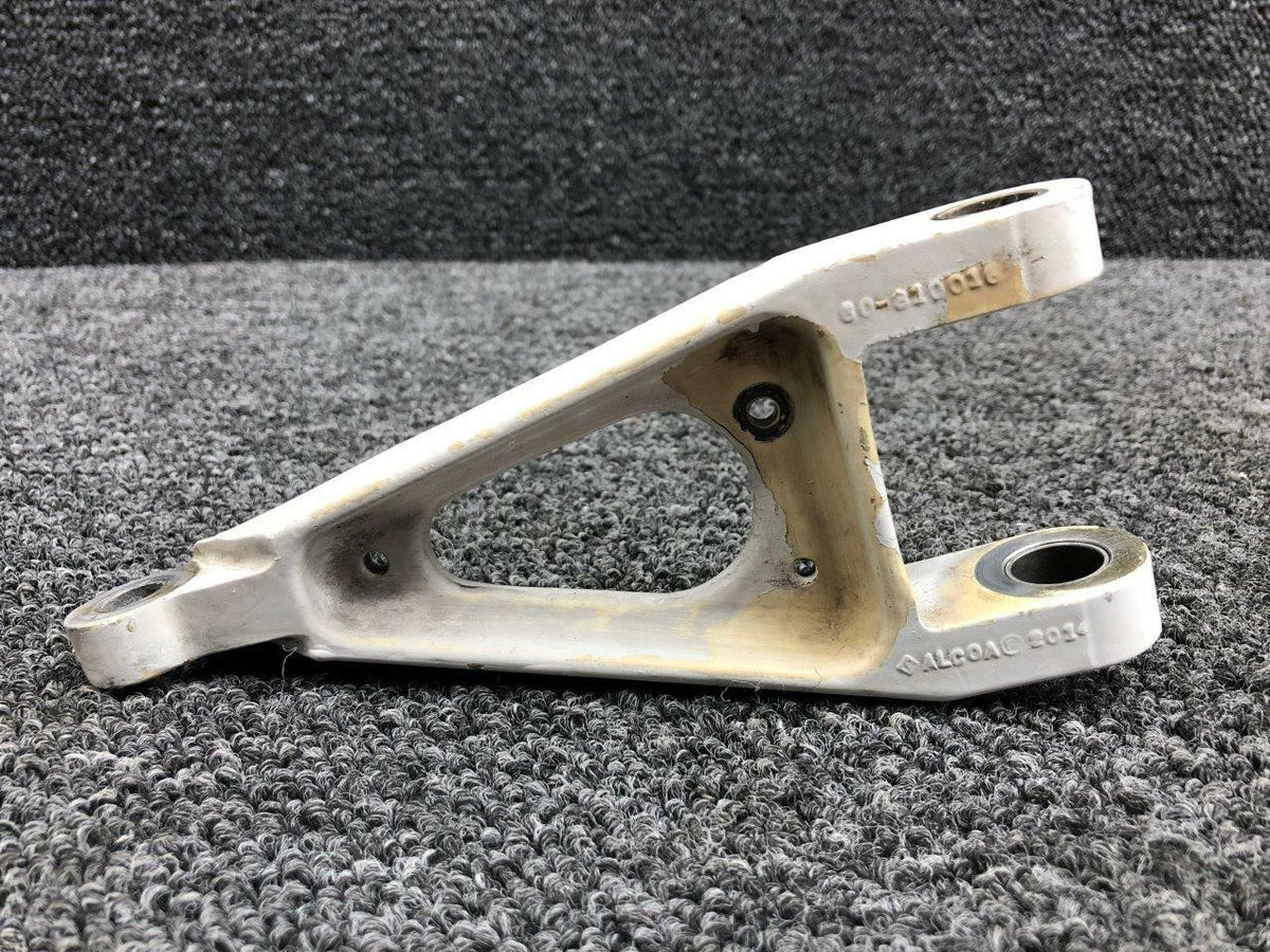Beechcraft 60-810016 Beechcraft 58P Main Gear Knee Assembly Upper / Lower