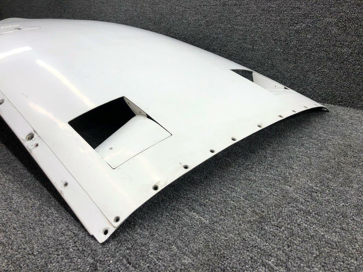 Beechcraft 102-910018-207 / 102-910018-95 Beechcraft 58P Cowling Upper RH W/ Nose Bug