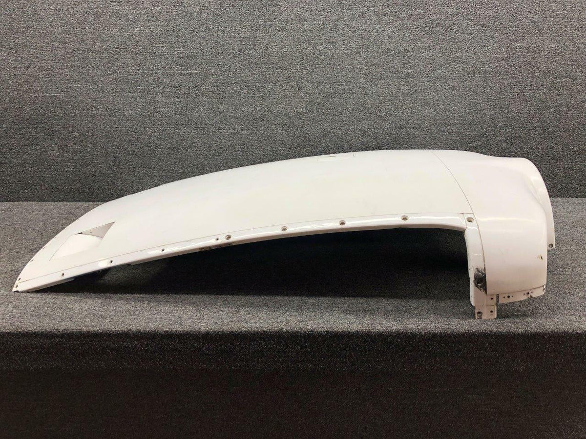 Beechcraft 102-910018-207 / 102-910018-95 Beechcraft 58P Cowling Upper RH W/ Nose Bug