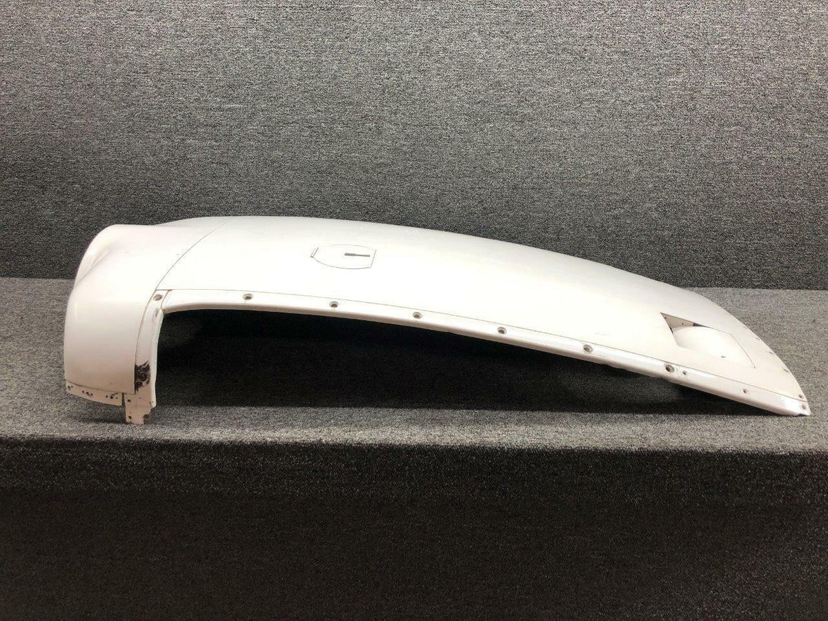 Beechcraft 102-910018-207 / 102-910018-95 Beechcraft 58P Cowling Upper RH W/ Nose Bug