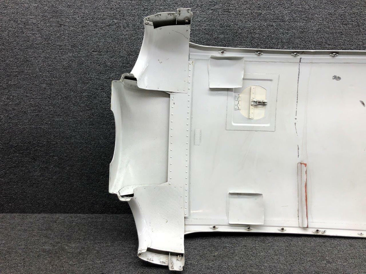 Beechcraft 102-910018-207 / 102-910018-95 Beechcraft 58P Cowling Upper RH W/ Nose Bug