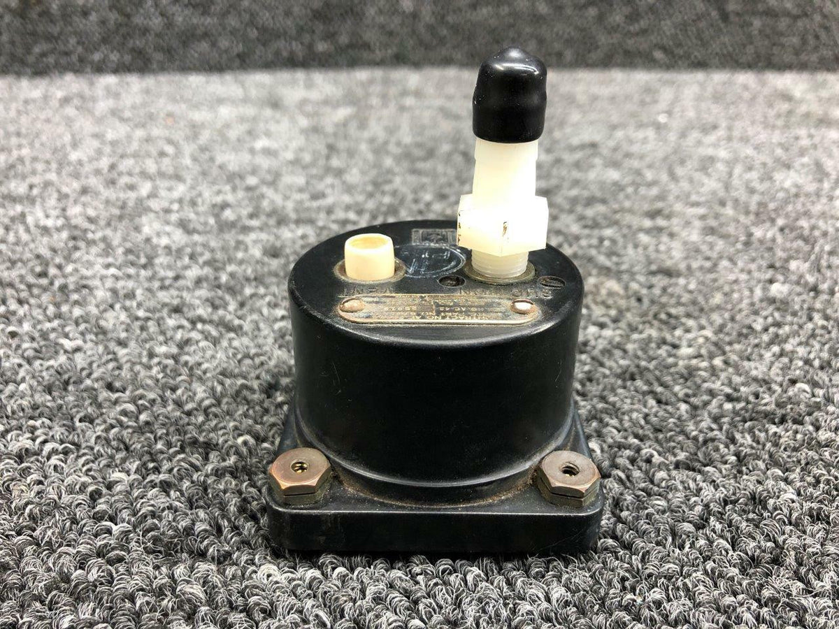 Manning Maxwell 6074-152 Beechcraft A35 Manning and Maxwell Suction Gauge
