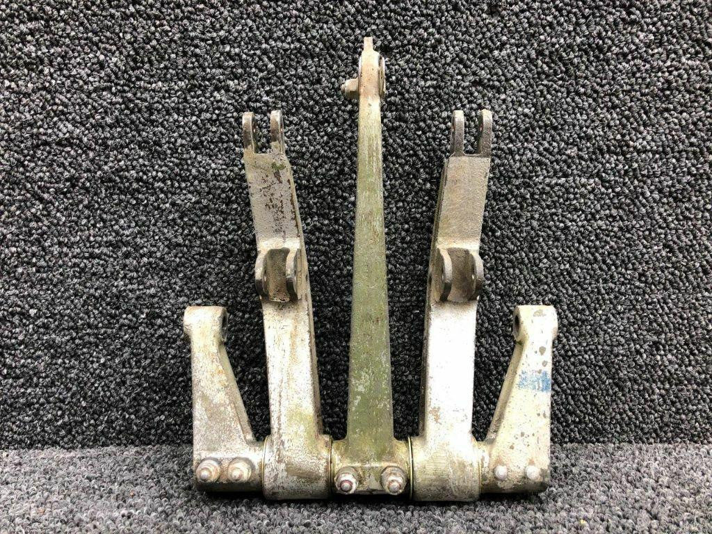 Beechcraft 35-524102 / 35-524102-1 Beechcraft A35 Differential Control Arm Assembly