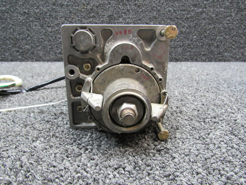 Bendix / King 065-0050-04 Mooney M20R Bendix / King KS 177 Pitch Servo 14-28V, 5-2.5A