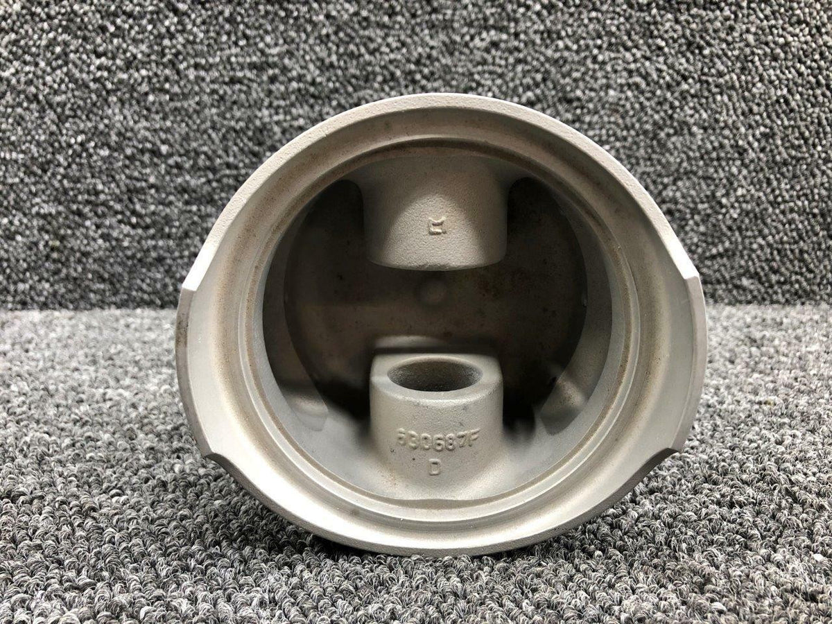 TCM 630687 TCM Engine Piston Head NEW OLD STOCK SA
