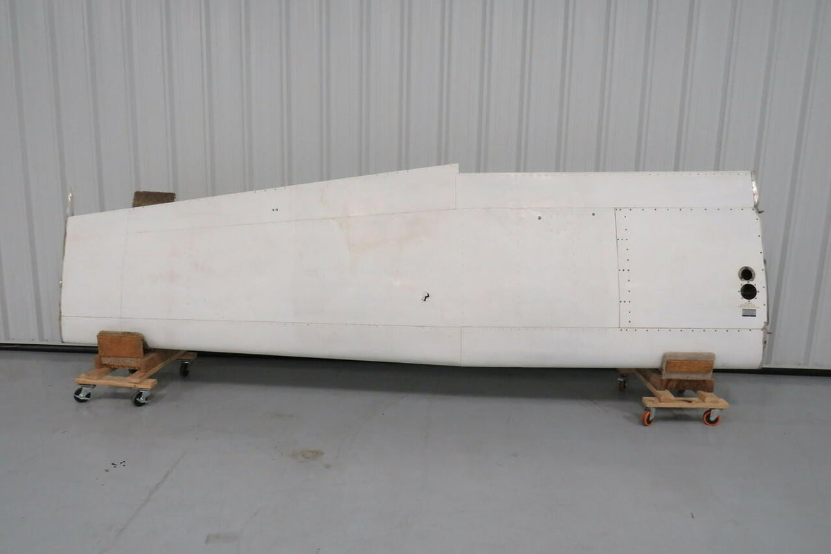 0523005-200 WEU 0523005-214 Cessna 172G RH Wing Assembly