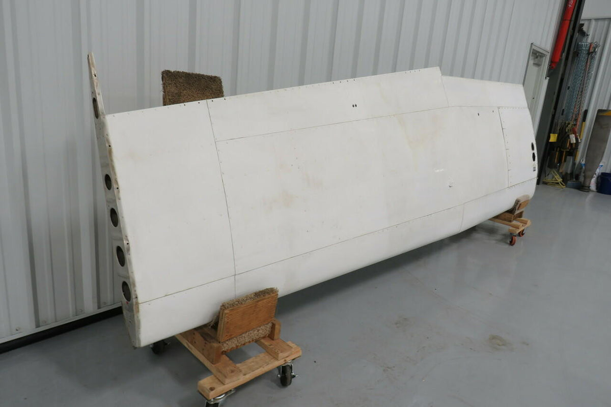 0523005-200 WEU 0523005-214 Cessna 172G RH Wing Assembly