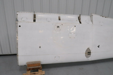 0523005-200 WEU 0523005-214 Cessna 172G RH Wing Assembly