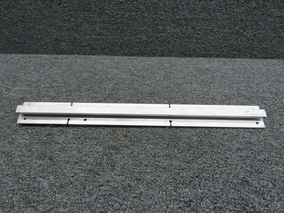 Beechcraft 95-420015-145 USE 002-430021-39 Beechcraft V35 Passenger Seat Rear Legs Track