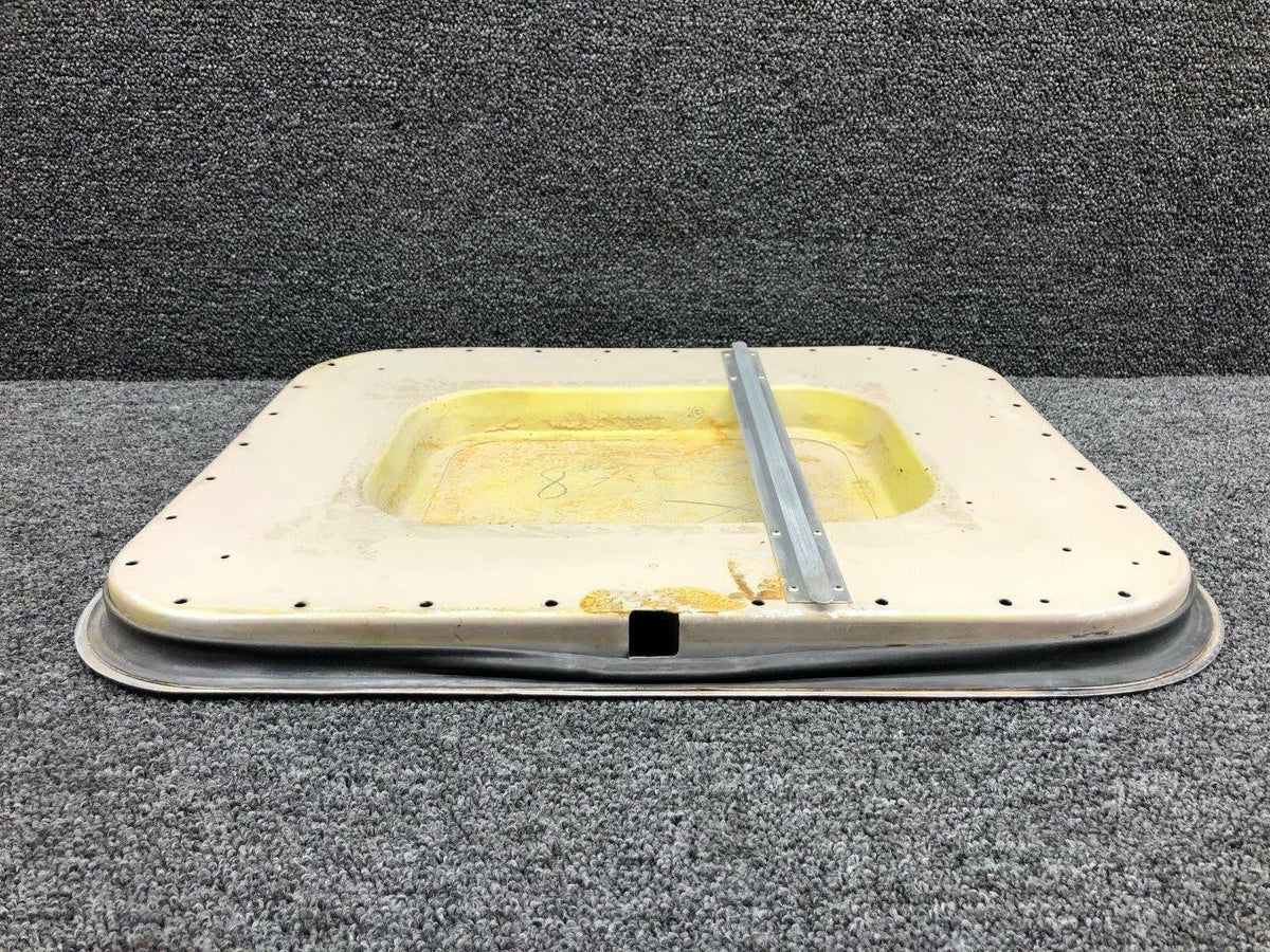 Beechcraft 35-410070-83 USE 35-410070-93 Beechcraft V35 Baggage Door Assembly