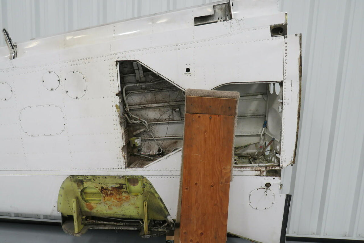 Beech 96-110005-701 Beech 95-B55 LH Wing Assembly