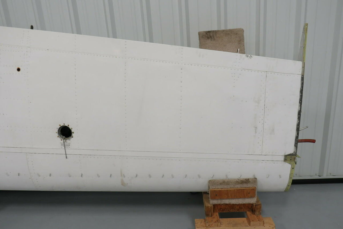 Beech 96-110005-701 Beech 95-B55 LH Wing Assembly