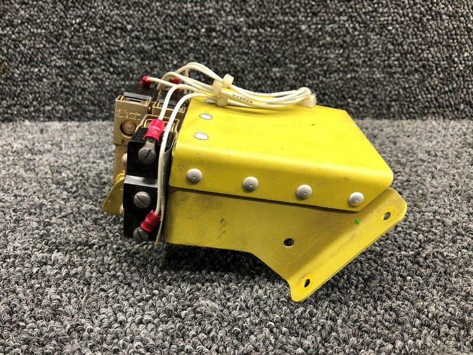 Beechcraft 35-364126 / 35-364129-3 Beech A36TC Landing Gear Limit Switch W/ Bracket 28V
