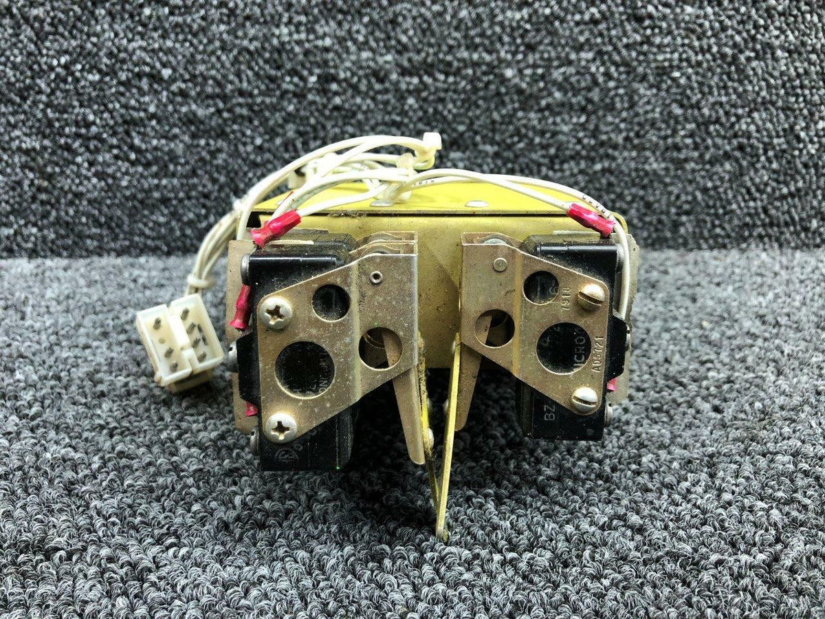 Beechcraft 35-364126 / 35-364129-3 Beech A36TC Landing Gear Limit Switch W/ Bracket 28V