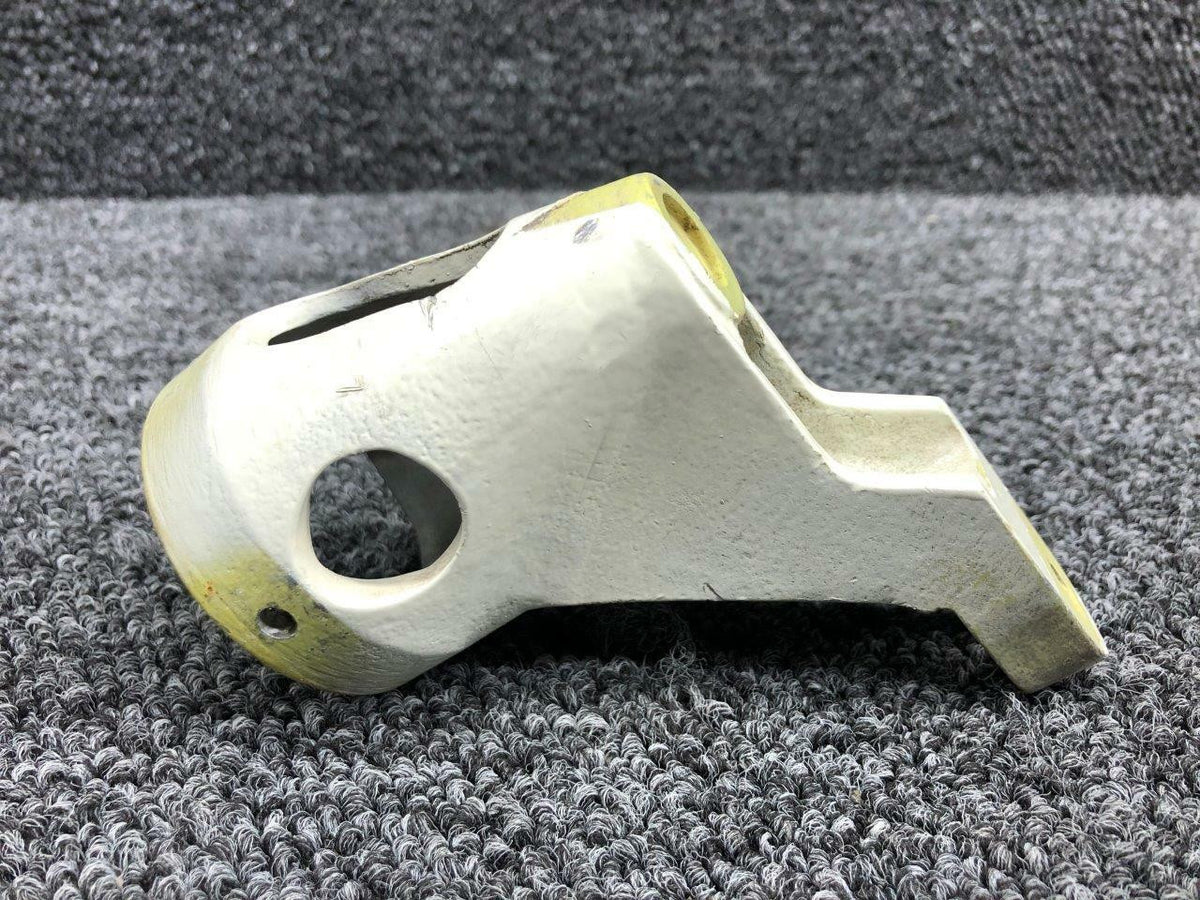 Beechcraft 33-610000-91 USE 33-610000-95 Beechcraft A36TC Elevator Torque Fitting LH