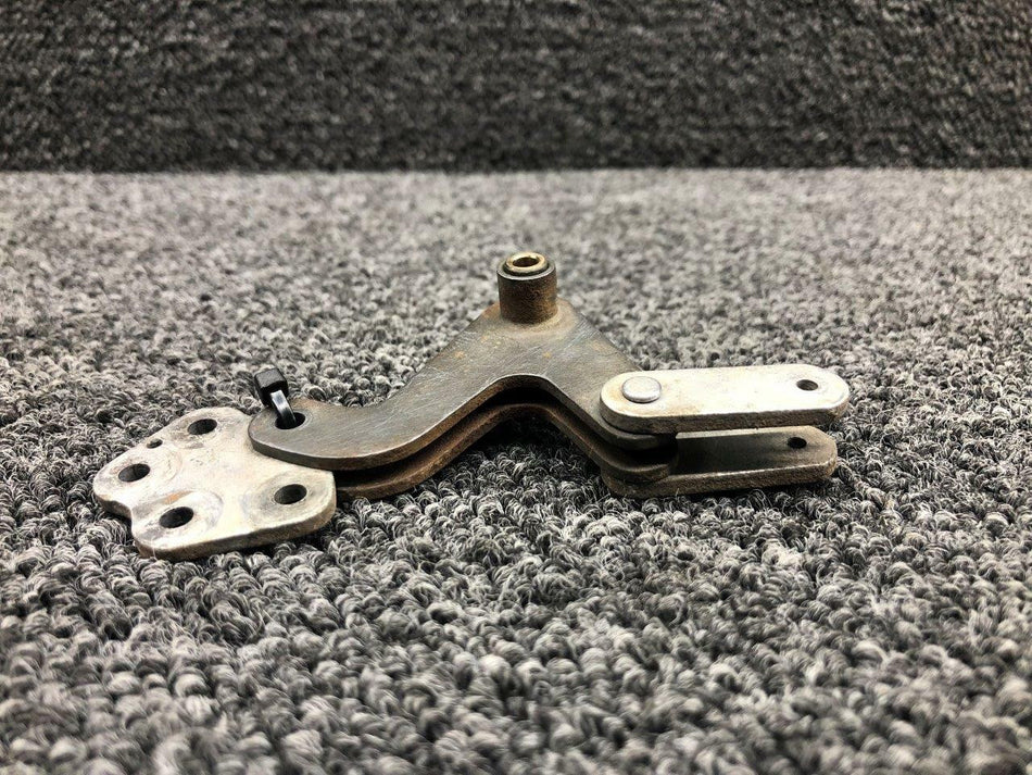 Cessna 1241027-1 / 1241028-1 Cessna 210 Main Gear Uplock Bellcrank W/ Plate and Links