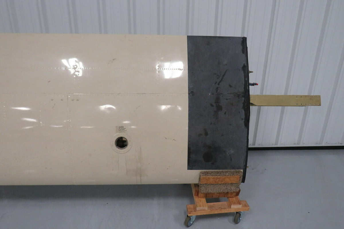 Beech 169-110001-646 Beech C24R RH Wing Assembly
