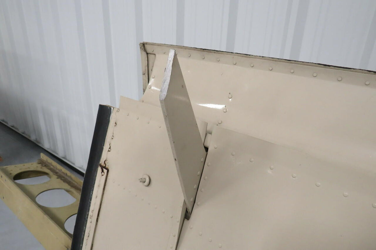Beech 169-110001-646 Beech C24R RH Wing Assembly