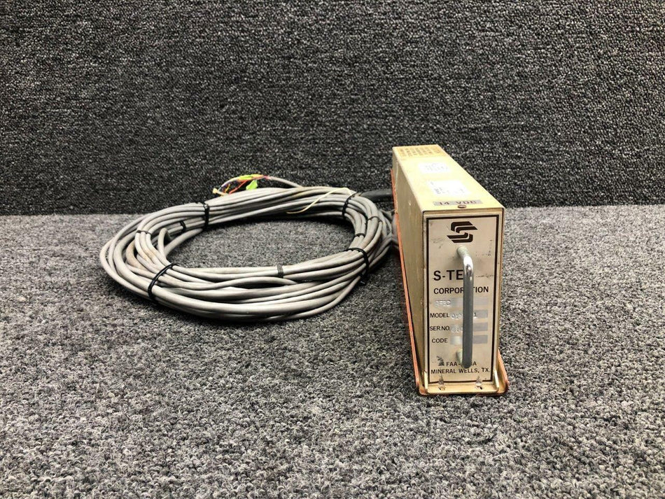 S-Tec 0109-1 Beechcraft V35B S-Tec Autopilot Roll Computer W/ Tray Volts 14