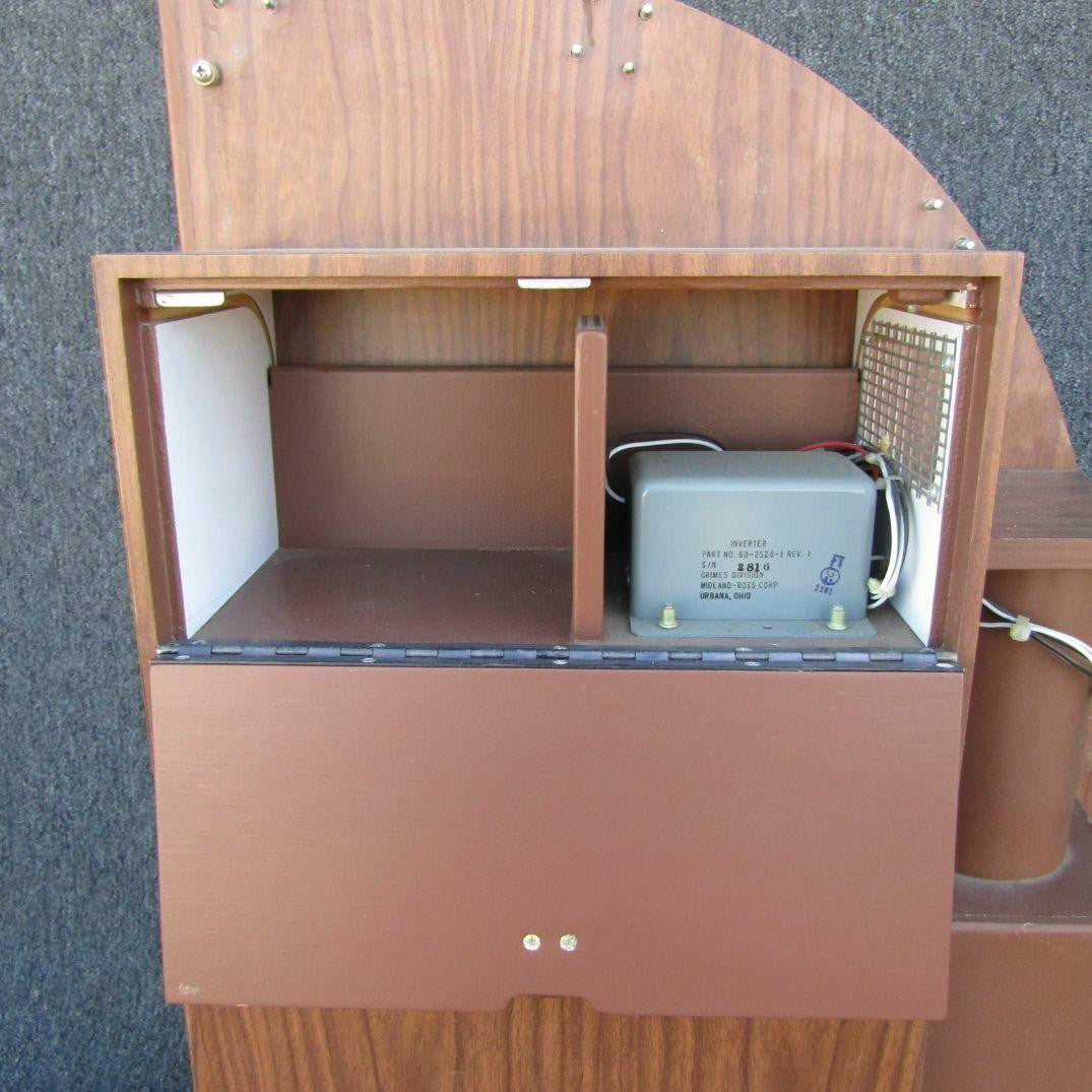 Piper 554-424 Piper PA-31T Refreshment Cabinet, Oak