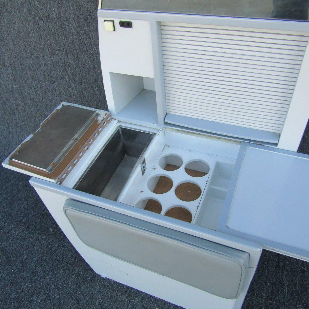 Piper 554-424 Piper PA-31T Refreshment Cabinet, Grey