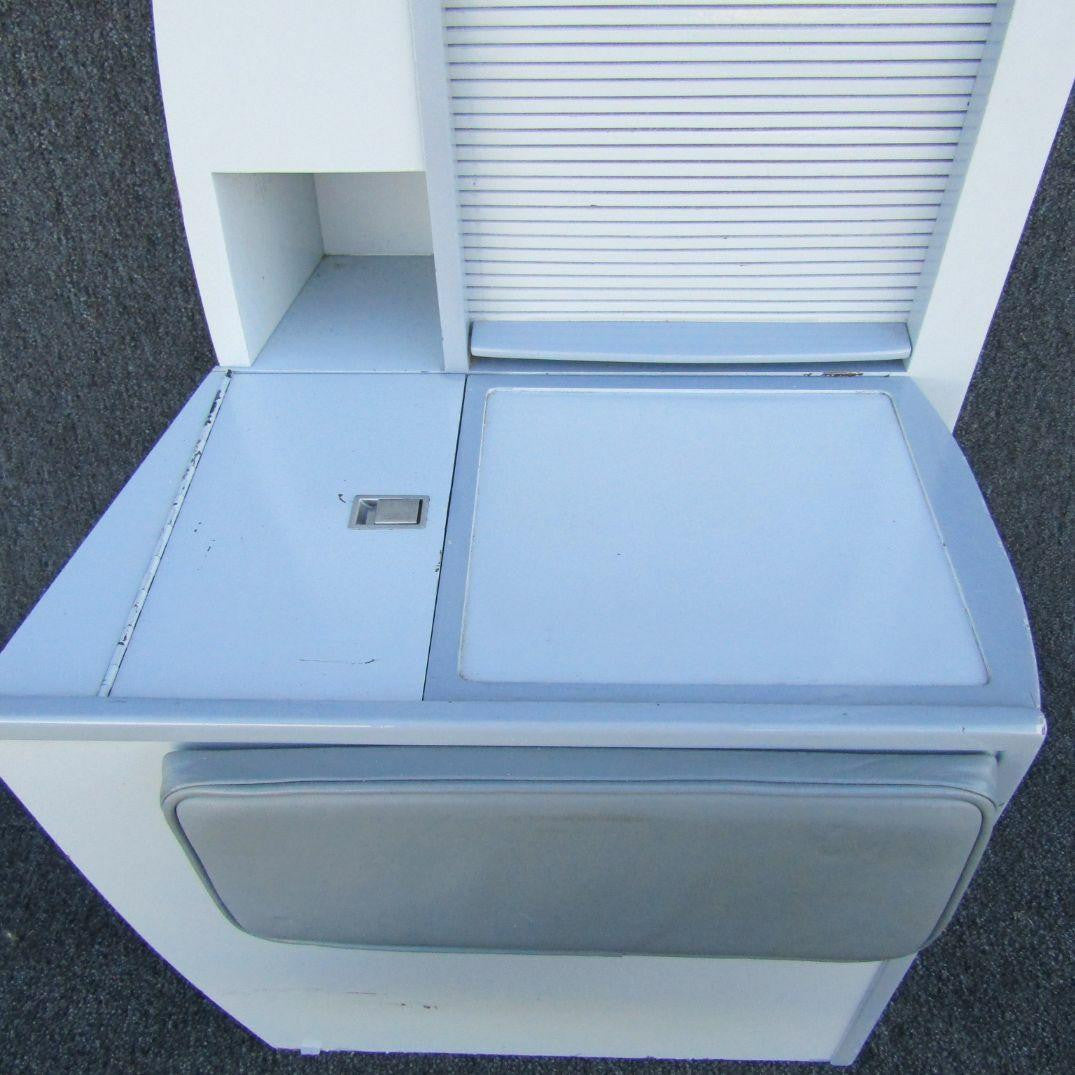 Piper 554-424 Piper PA-31T Refreshment Cabinet, Grey
