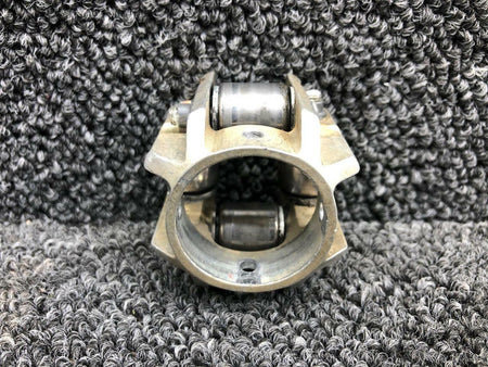 Cessna 0760646-2 / 1260664K1 Cessna T207A Control Column Retainer and Roller Assy