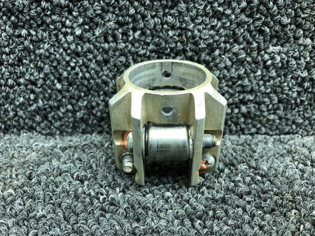 Cessna 0760646-2 / 1260664K1 Cessna T207A Control Column Retainer and Roller Assy
