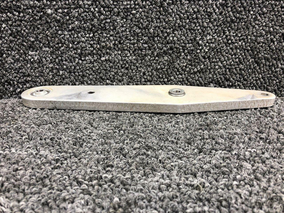 Cessna 1260440-5 Cessna T207A Elevator Bellcrank Assembly Aft