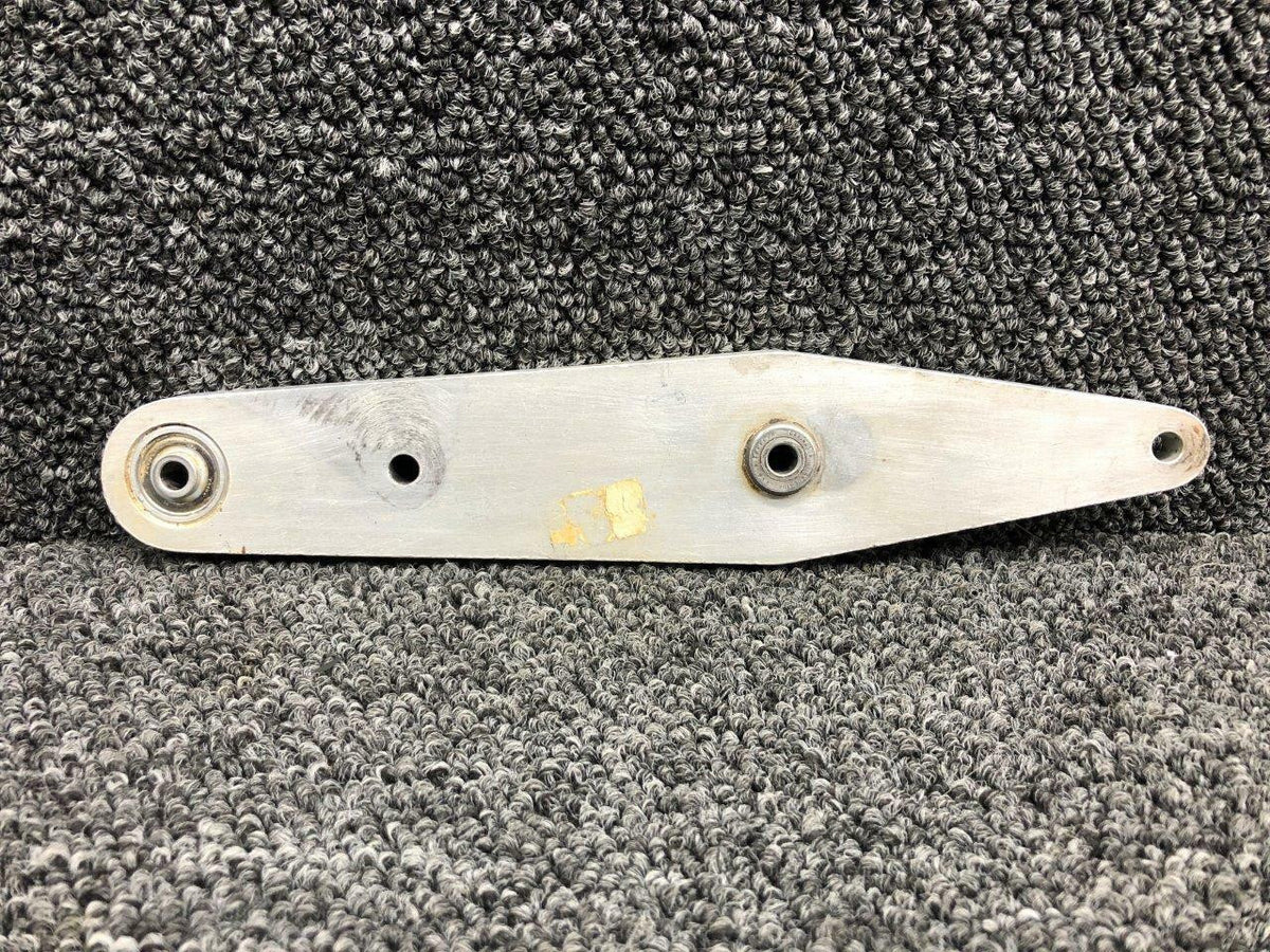 Cessna 1260440-5 Cessna T207A Elevator Bellcrank Assembly Aft