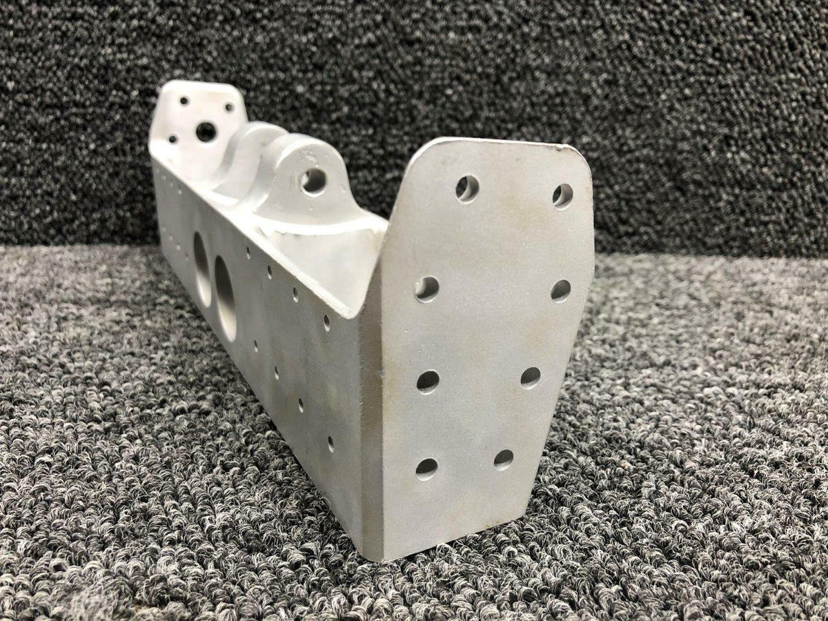 Cessna 1213425-1 Cessna T207A Nose Gear Drag Fitting Bead Blasted